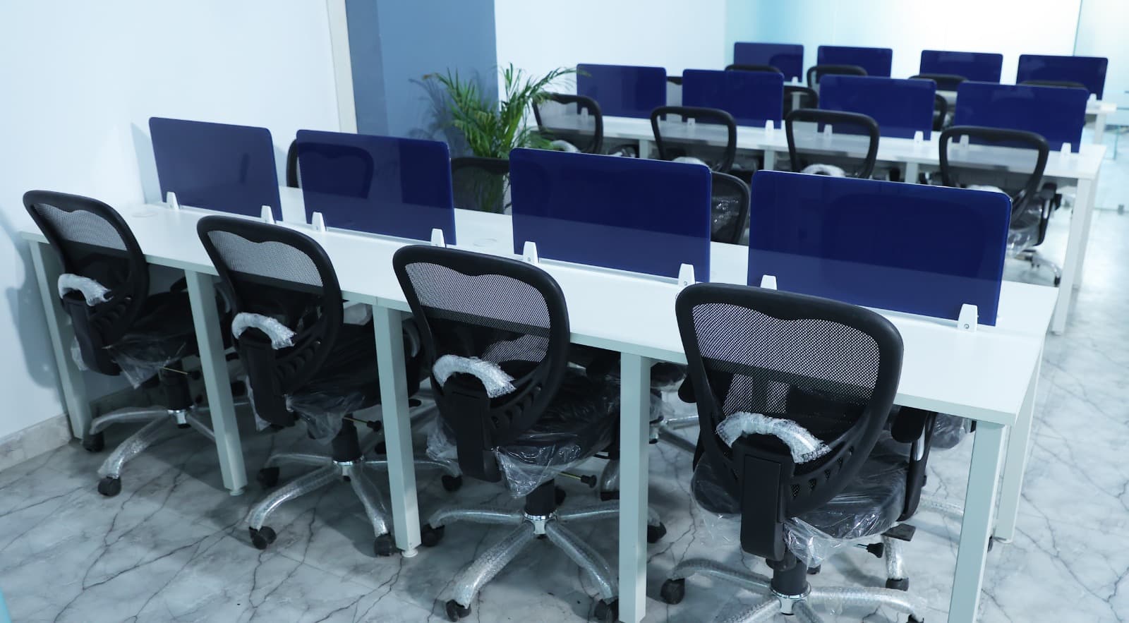 Furnished Individual Office Space & Private Floor in Noida (15 - 35 Pax)